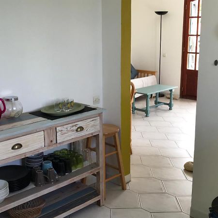 Case A Lili, Joli Haut De Villa Face A La Mer Dans Le Bourg. Terre-De-Haut Exterior foto
